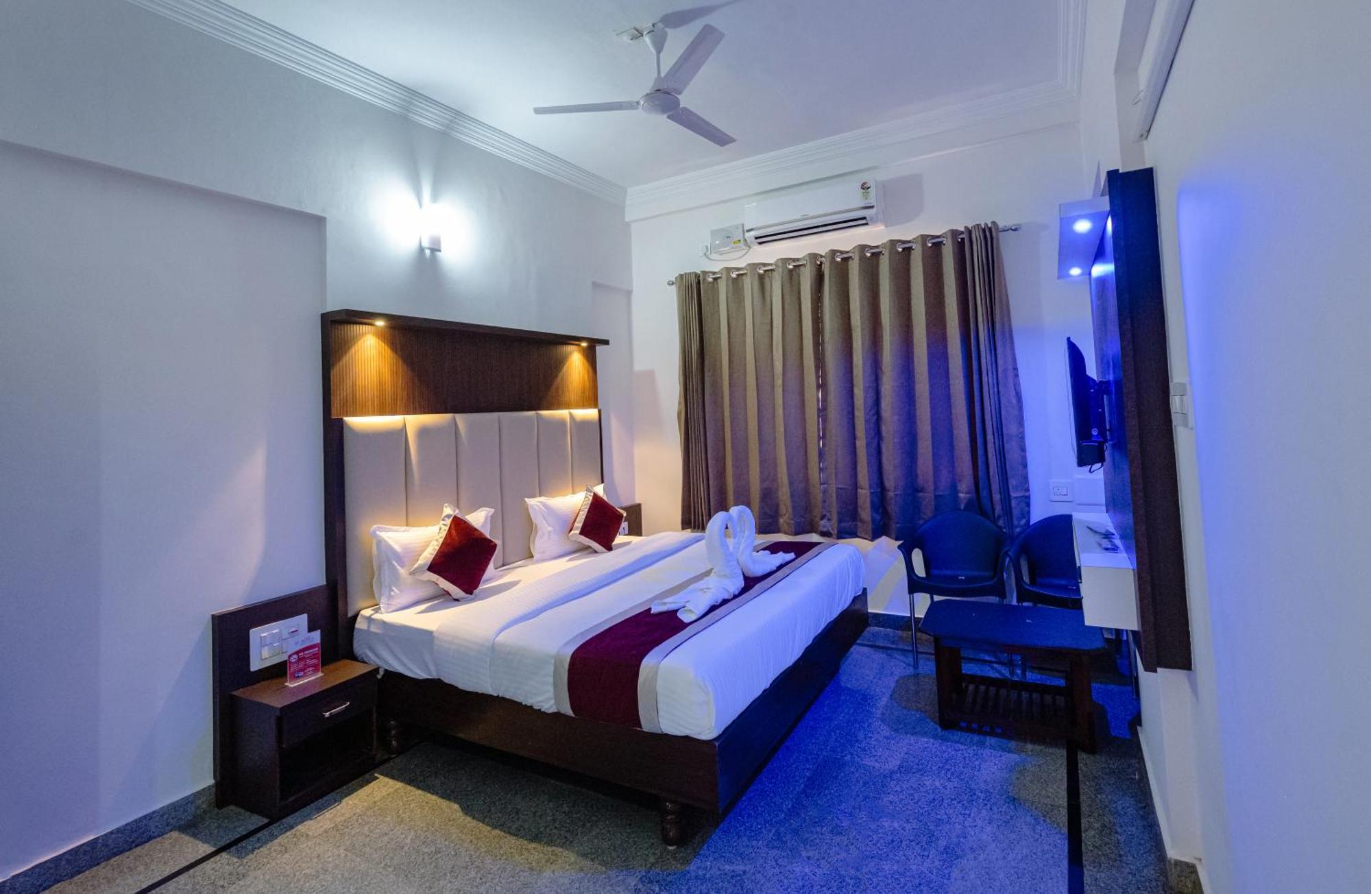 Hotel Durga International Udupi Esterno foto