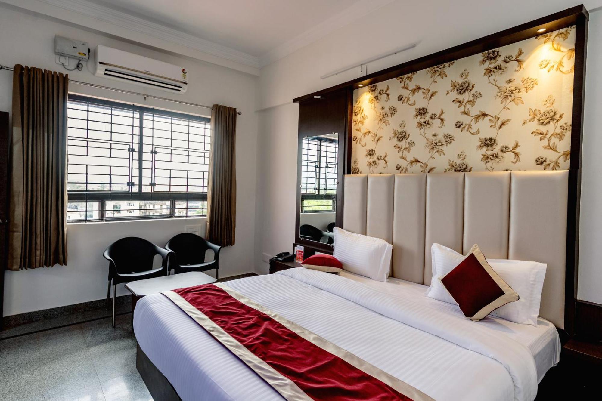 Hotel Durga International Udupi Esterno foto